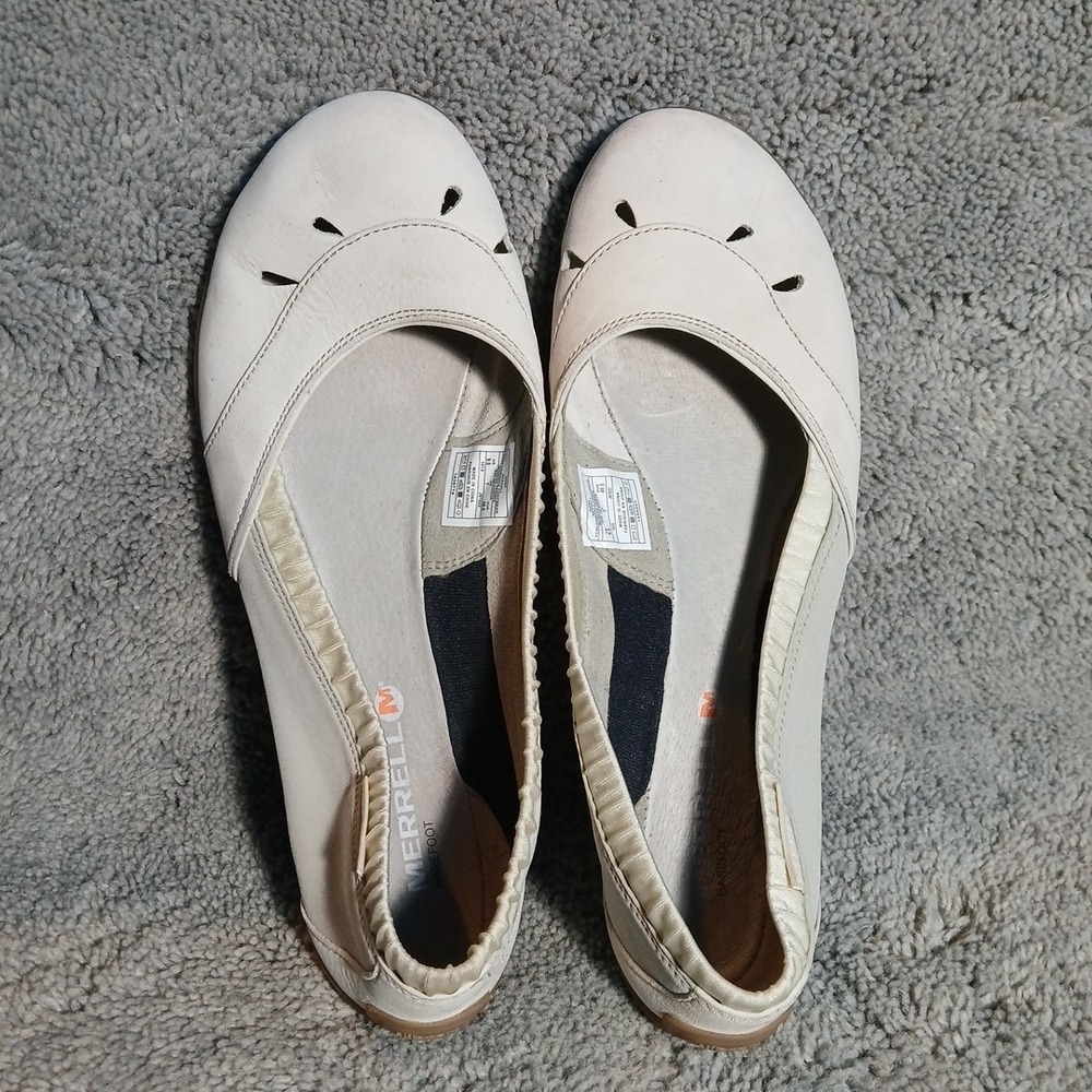 Merrell Barefoot Women's Size 9.5 Suede Slip-on Ballet Flats In Ivory
